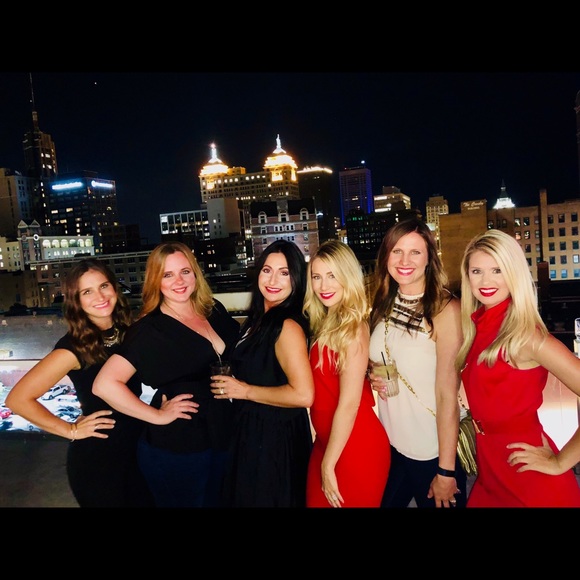 Instagram: Poshinmywaytofreedom - Picture 7 of 8